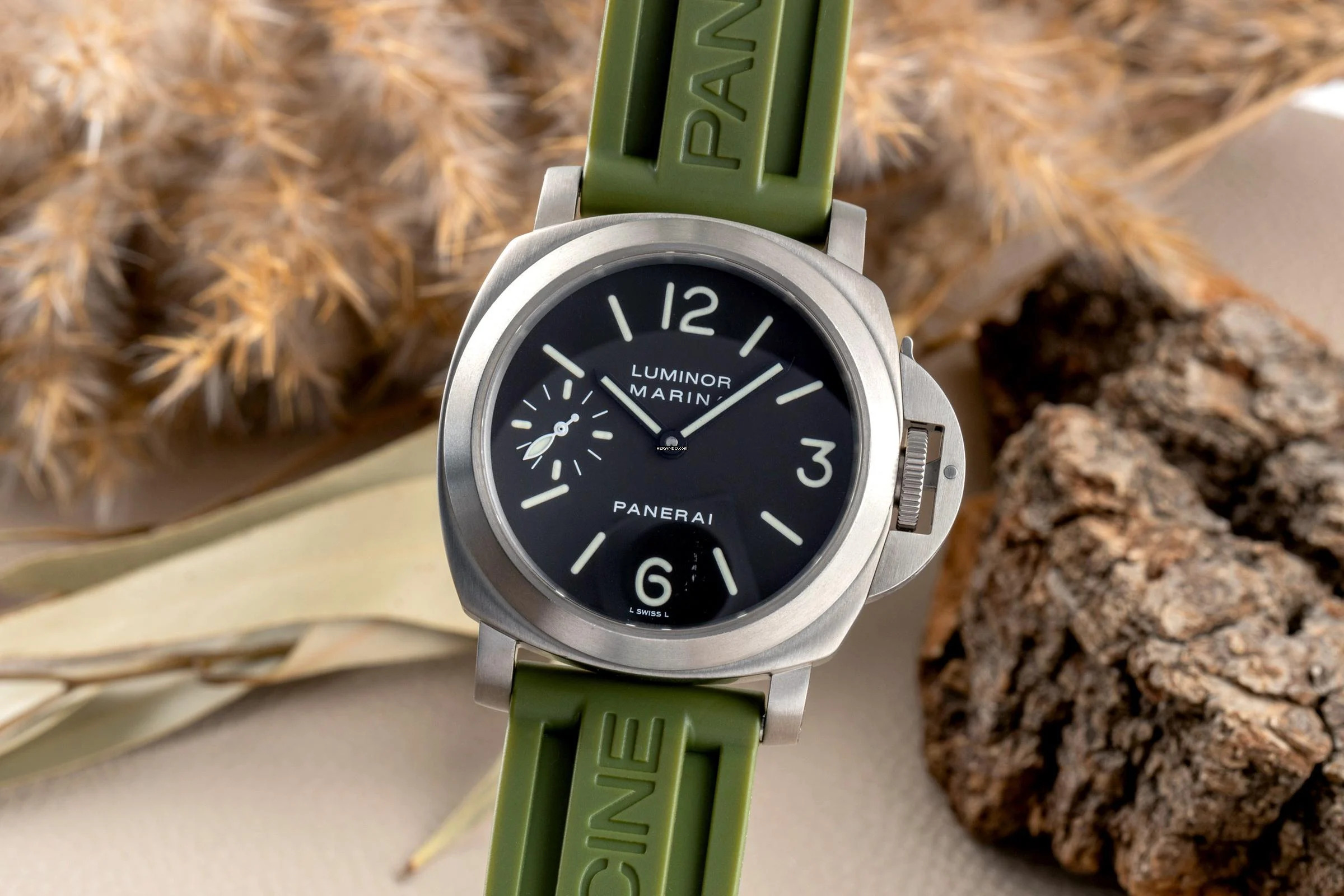 Panerai Luminor Marina Handaufzug Titan Herrenuhr Ref. PAM00061 Klassiker
