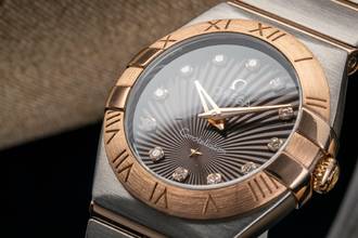 Thumbnail von Omega Constellation Quartz Stahl / Gold Quarz Diamonds Ref. 123.20.24.60.63.001 Papers