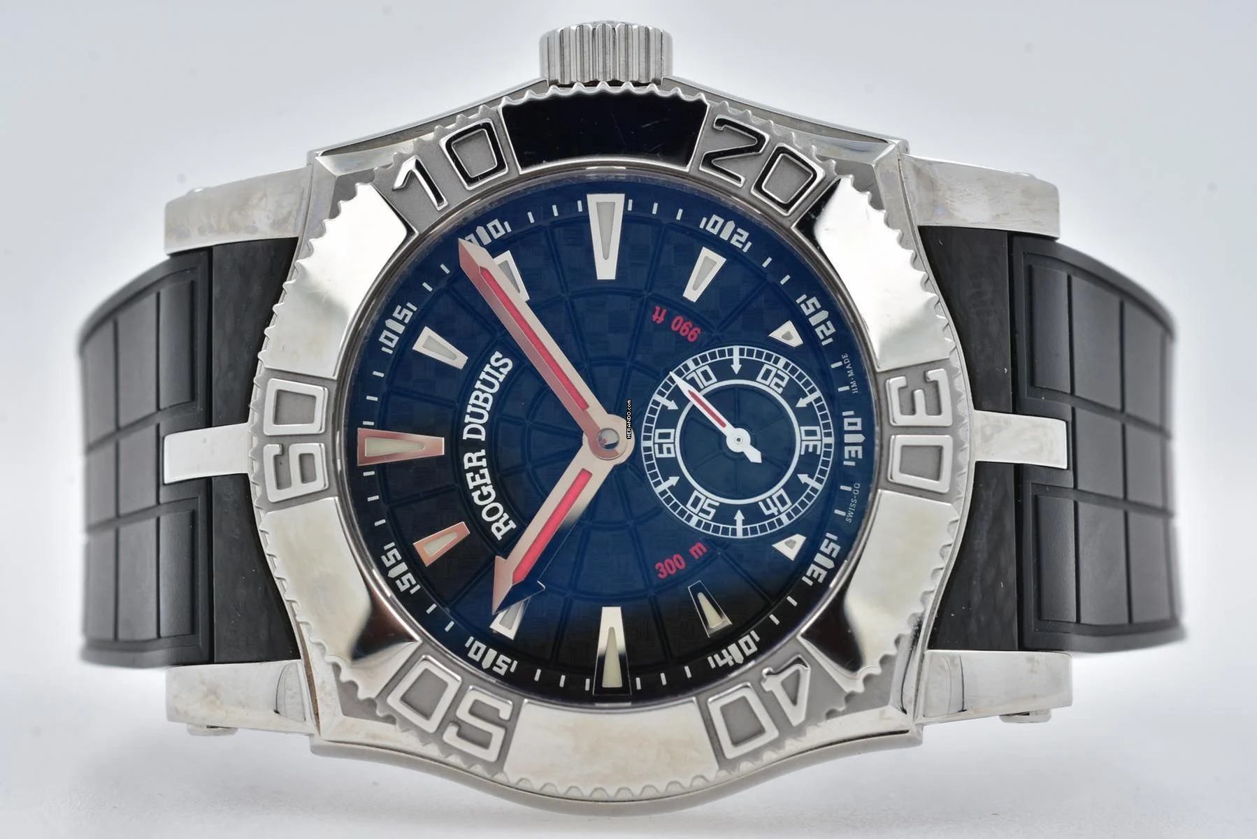 Roger Dubuis Easy Diver Limited Just for Friends SE40 14 9 K9.53R 888pcs