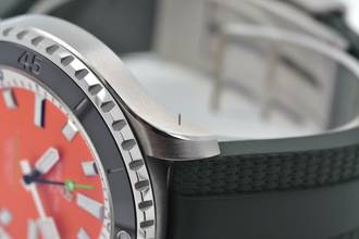 Thumbnail von Breitling Superocean 42 Kelly Slater Limited Edition 1000pcs A173751A1O1S1 orange </h1>