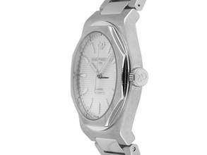 Thumbnail von Girard Perregaux Laureato Ref.81010-11-131-11A 2025 Full Set Ungetragen