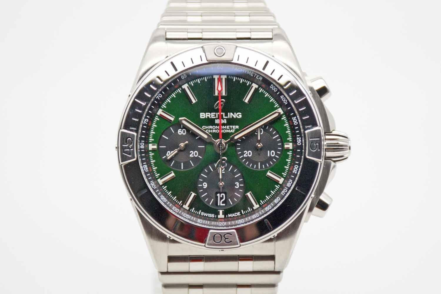 Breitling Chronomat 42 B01 42 Bentley Green im perfekten Fullset