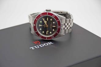 Thumbnail von Tudor Black Bay 41 Burgundy Jubilée LC100 Fullset mit Erstkaufrechnung </h1>