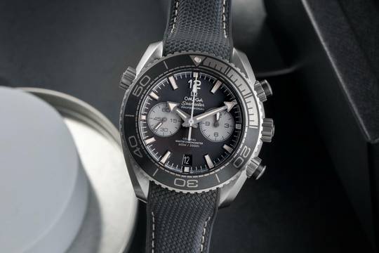  Omega Seamaster Planet Ocean Chronograph Stahl Automatik Ref. 215.32.46.51.01.004 B&P 2024 
