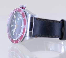 Thumbnail von Tudor Black Bay Top Heritage Red Cool Faded 2021 No-Date B+P Diver </h1>