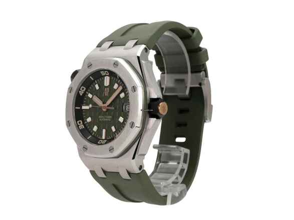  Audemars Piguet Royal Oak Offshore Diver 15720ST.OO.A052CA.01 