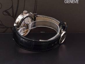 Thumbnail von Patek Philippe World Time 5230g-001 White Gold - Full Set 2019