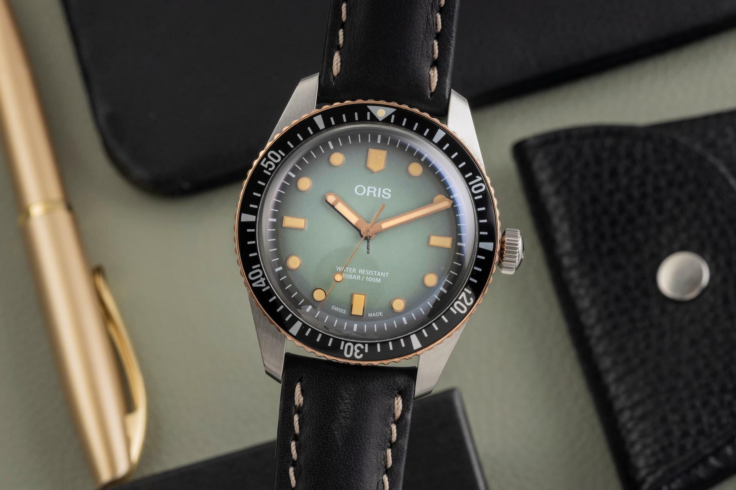 Oris Divers Sixty Five X Momotaro Stahl / Bronze Automatik Herrenuhr Ref. 01 733 7707 4337 B&P