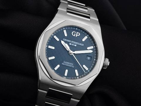  Girard Perregaux Laureato Midnight Blue Ref.81005-11-3460-1CM 2025 Full Set Ungetragen 