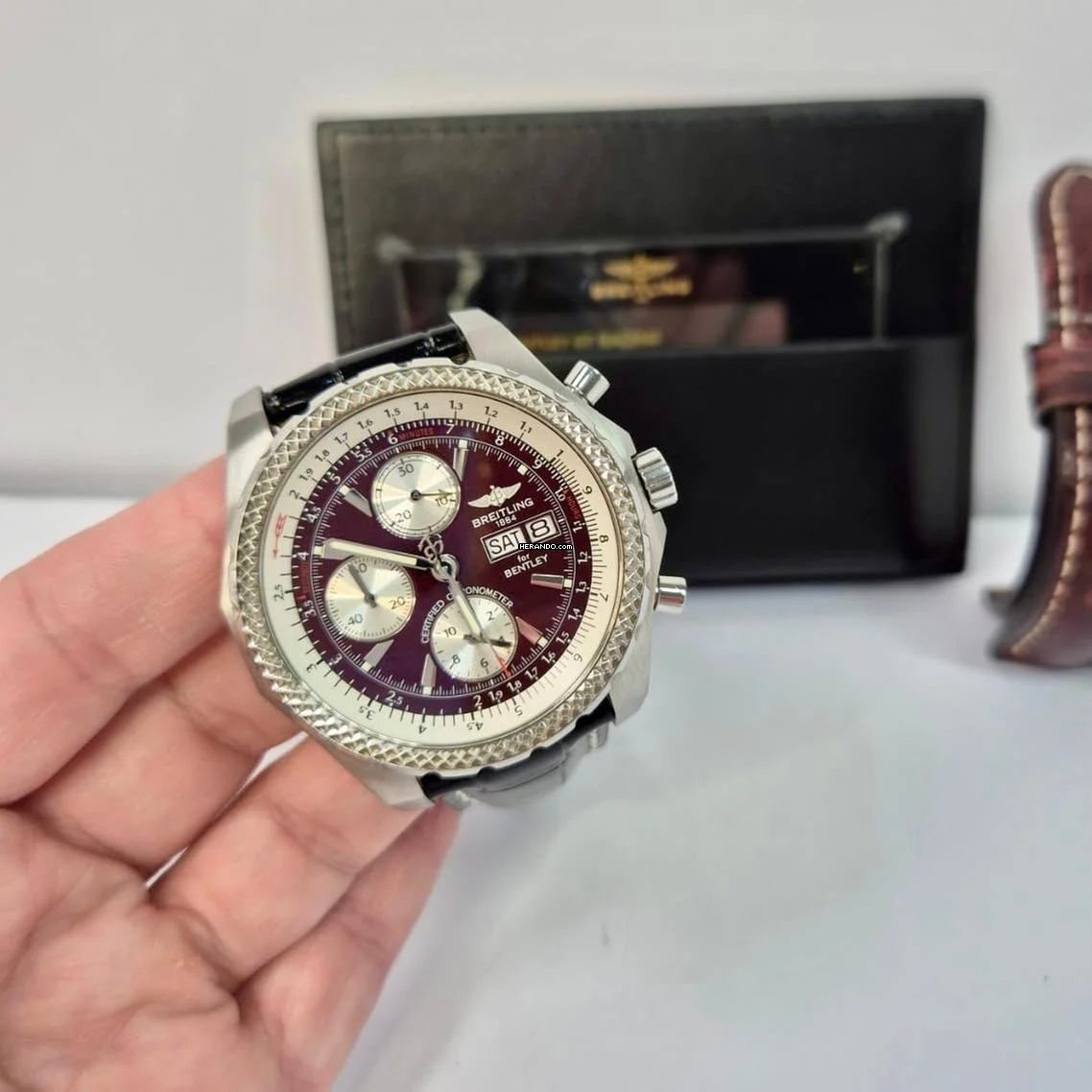 Breitling Bentley GT Continental Bourdeaux Dial 45mm Automático Completo