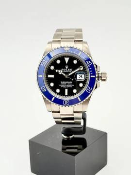  Rolex Submariner Date Smurf 18 kt. Gold Full Set 2022 