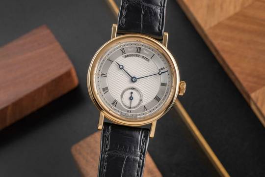  Breguet Classique 18K (0,750) Gold Handaufzug Herrenuhr Ref. 5907BA Papiere 