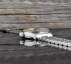 Thumbnail von Omega Genève Dynamic Automatic 5200.50.00 Black Tritium Vintage Military