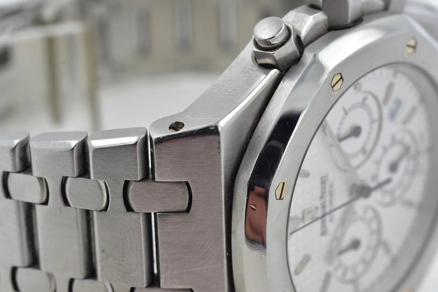 Audemars Piguet Royal Oak Chronograph 25860ST.OO.1110ST.05 Silver Dial 39mm