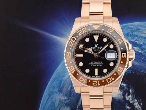  Rolex GMT-Master II 126715chnr Rose Gold rootbeer - Like New Full Set 