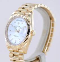 Thumbnail von Rolex Day-Date 40 40mm 18K Gelbgold Silver Index Dial Präsidentband Klassiker Fluted B+P