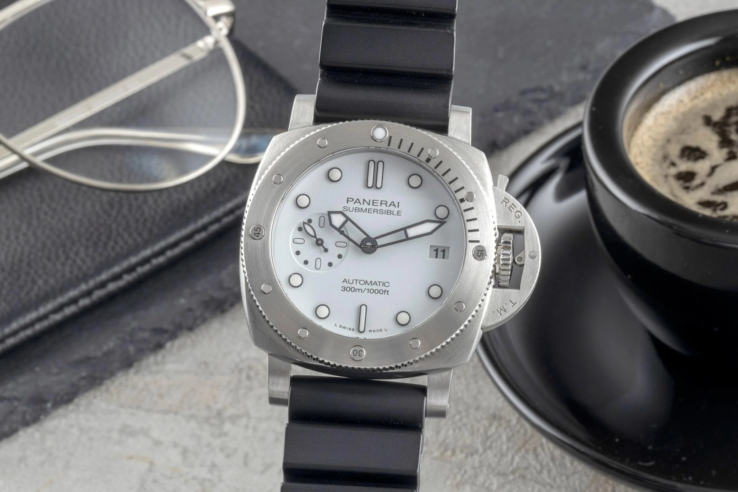 Panerai Luminor Submersible Bianco Automatik Herrenuhr Ref. PAM02223 B&P 2022