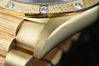 Thumbnail von Rolex Day-Date 36 Army Base / Bark / Borke / Diamond Bezel / String Diamond Dial Box & Zertifikat - Service 2025