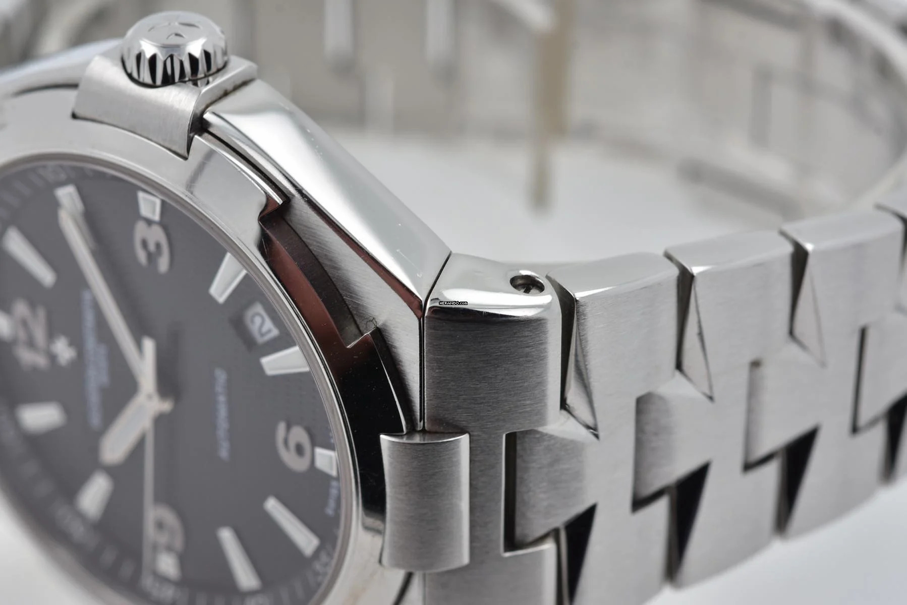 Vacheron Constantin Overseas Automatik 47040/B01A Black Dial