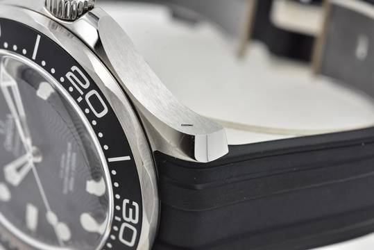  Omega Seamaster Diver 300 M Professional 300M No Date Rubber 21030422001010 