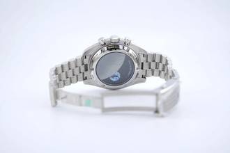 Thumbnail von Omega Speedmaster Professional Moonwatch Silver Snoopy Award - UNWORN - With Additional Leather Strap - With Box And Papers - 310.32.42.50.02.001 2024