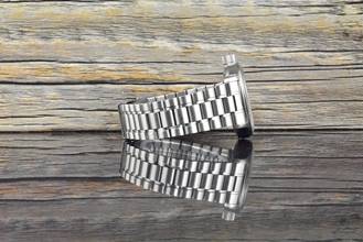 Thumbnail von Omega Genève Dynamic Automatic 5200.50.00 Black Tritium Vintage Military