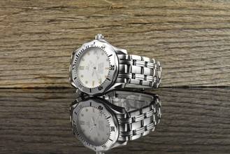 Thumbnail von Omega Seamaster Diver 300 M Professional 300m Mid Size Automatic White Wave Tritium Dial - Vintage 1986