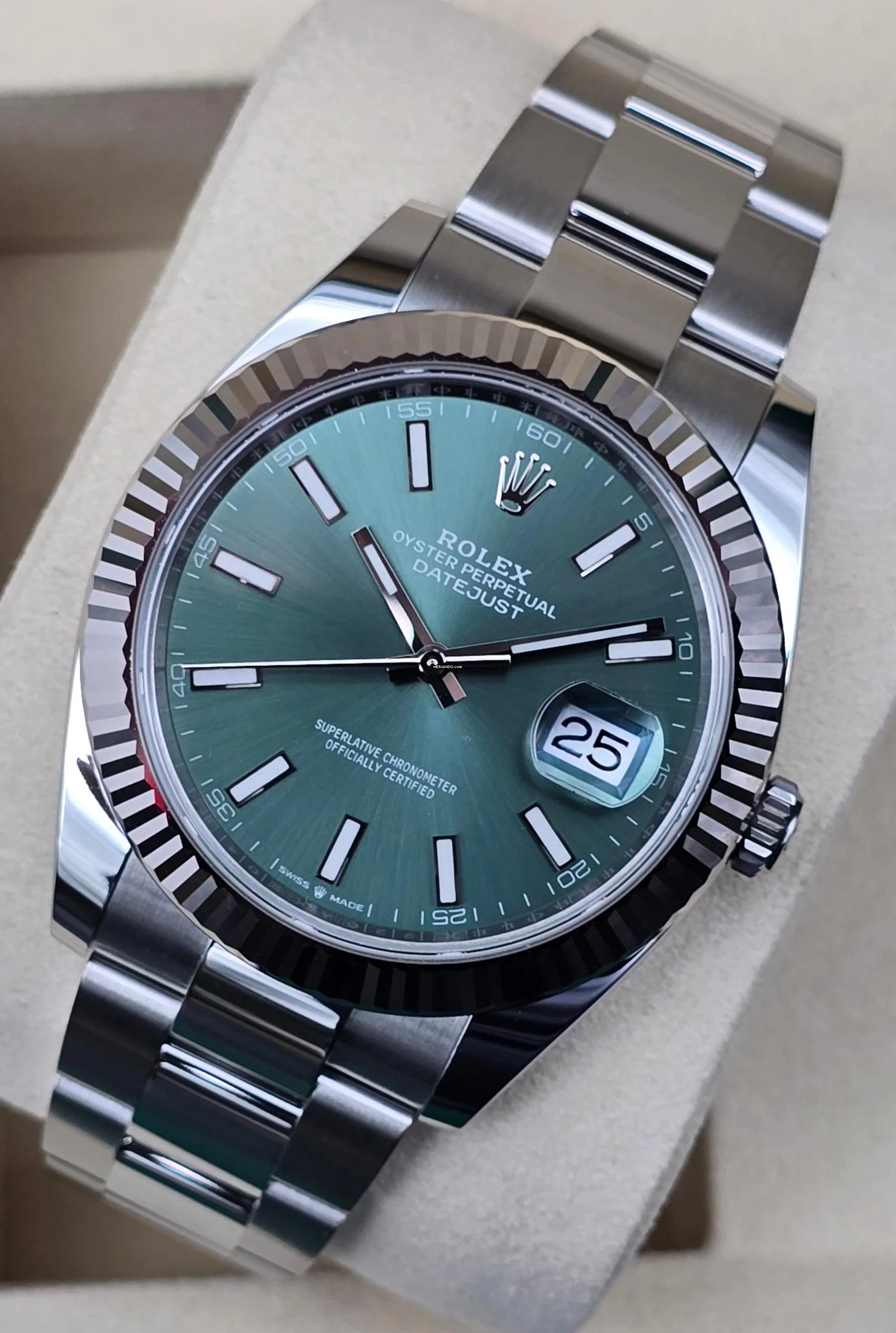 Rolex Datejust 41 41mm 126334 Green Dial Oyster Bracelet Unworn/New Condition Full Set 10-2025