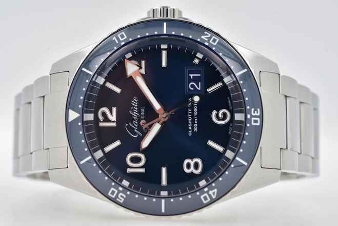 Glashütte Original SeaQ Panoramadatum Big Date 1-36-13-02-81 Blue Dial 