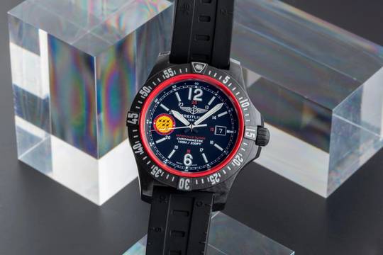  Breitling Colt Skyracer Patrouille Suisse Breitlight Quarz Ref X74320B5/BG23 B&P 