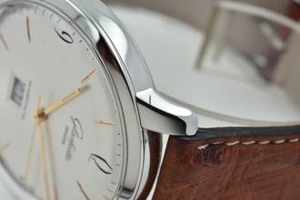 Thumbnail von Glashütte Original Sixties Panoramadatum Panorama Date 2-39-47-01-02-04 Silver Dial