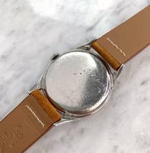 Thumbnail von Omega Classic Beautiful Vintage 35mm Unrestored Black Chocolate GILT Dial 2605 2605