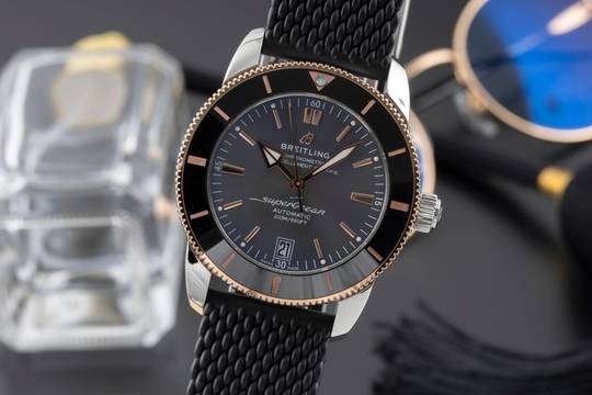  Breitling Superocean Heritage 42 Stahl / Gold Ref. UB2010 B&P 