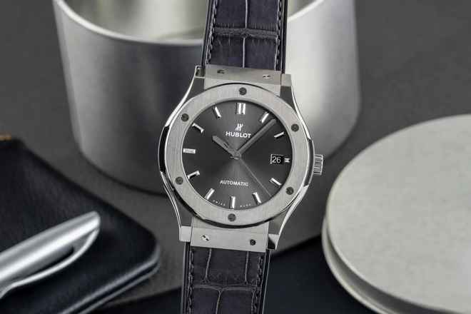  Hublot Classic Fusion 45 Automatik Herren Titan Ref. 511.NX.1171.LR Papers 2016 