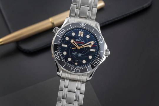  Omega Seamaster Diver 300 M James Bond Automatik Stahl 210.22.42.20.01.004 B&P 