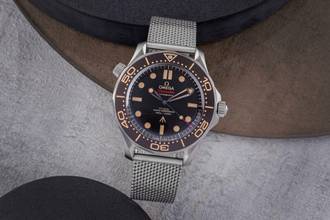 Thumbnail von Omega Seamaster Diver 300 M James Bond 007 Titan Automatik Ref. 210.90.42.20.01.001 Papiere