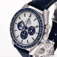 Thumbnail von Omega Speedmaster Professional Moonwatch 50th 'Silver Snoopy Award' – 310.32.42.50.02.001 – NEW & Unworn – 08/2025 Full