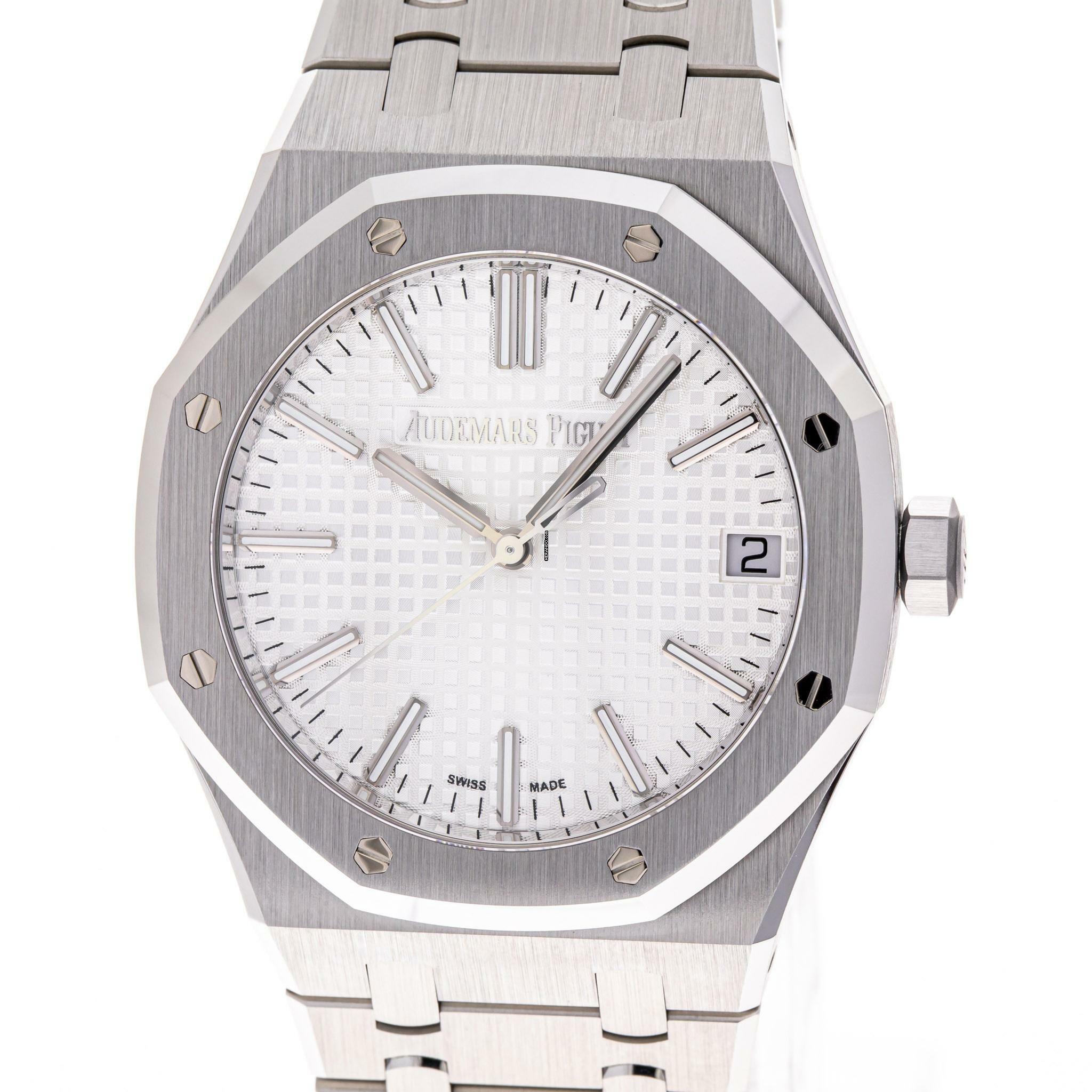 Audemars Piguet Royal Oak 50th Anniversary 41 – 15510ST.OO.1320ST.03 – like NEW – 2022 Full Set