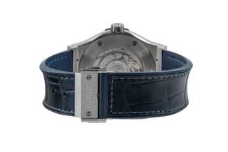 Thumbnail von Hublot Classic Fusion Blue Titan Automatik Herrenuhr 542.NX.7170.LR B&P