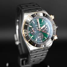 Thumbnail von Breitling Chronomat 44 Green Dial FULLSET