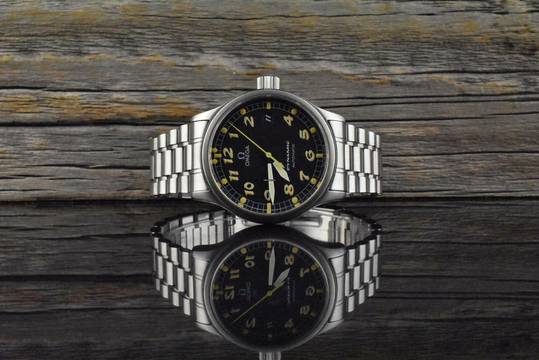  Omega Genève Dynamic Automatic Black Tritium 5200.50 Vintage Military 