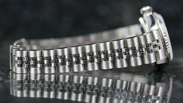  Rolex Lady-Datejust 26mm Steel - Silver - like New - Fullset - 1998 