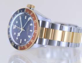 Thumbnail von Tudor Black Bay GMT Stahl Gold black Root Beer ungetragen 2025 B+P Top