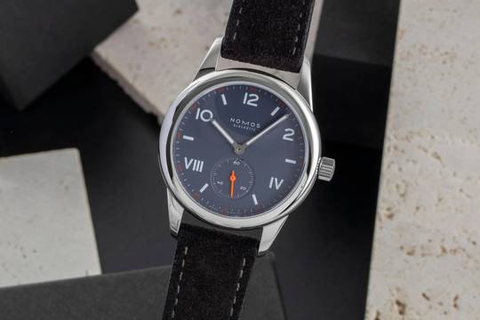  NOMOS Club Campus Blue Purple Stahl Handaufzug Ref.713 B&P 2025 
