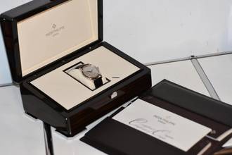 Thumbnail von Patek Philippe Calatrava 18k white gold Weißgold 38mm 5296G-001 Mint