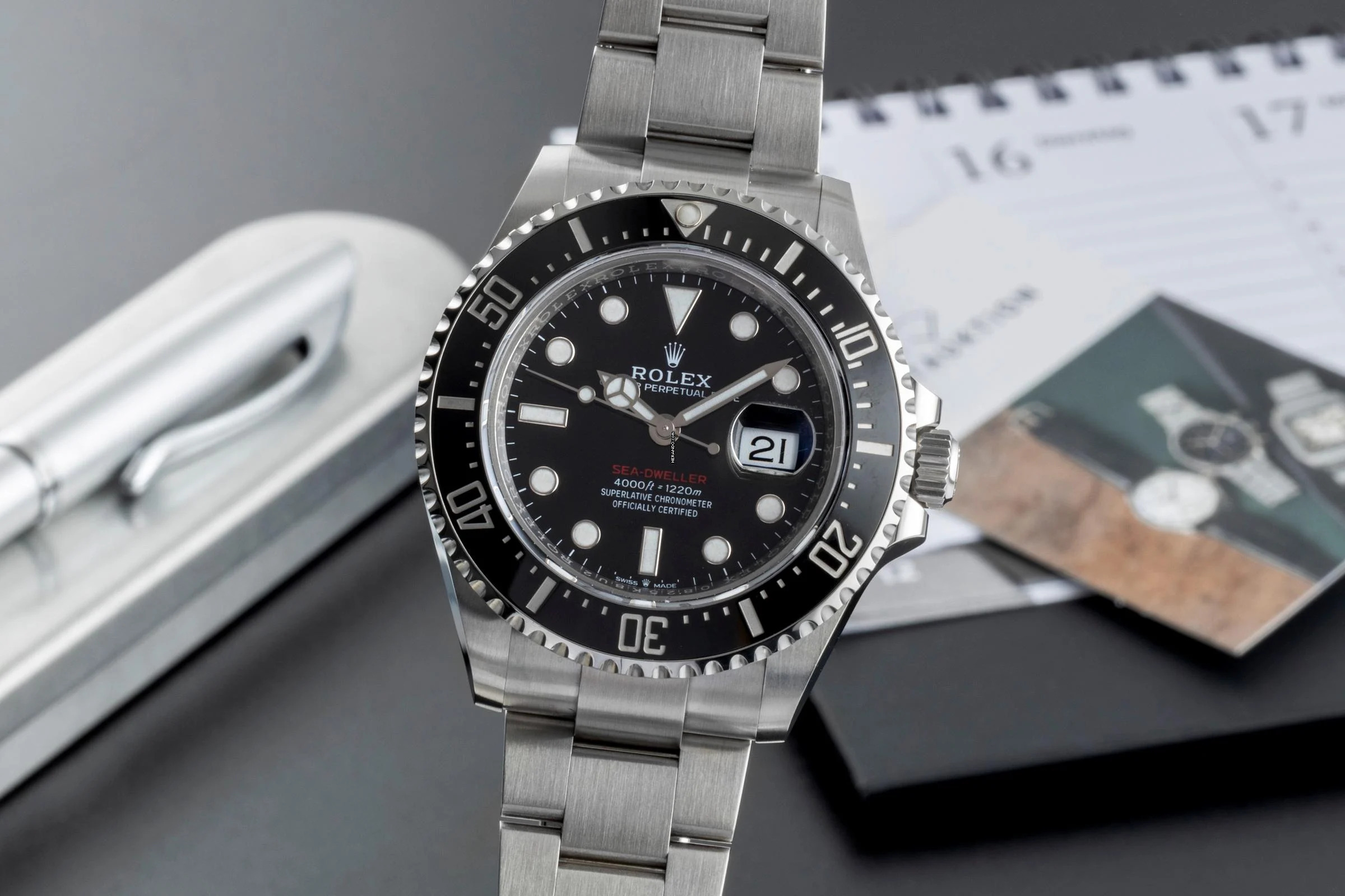 Rolex Sea-Dweller Single Red Edelstahl Herrenuhr Ref. 126600