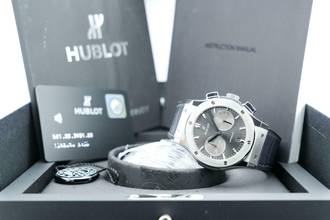Thumbnail von Hublot Classic Fusion Racing Grey 45mm Chronograph All Grey - With Box And Papers - 521.NX.7071.LR 2019
