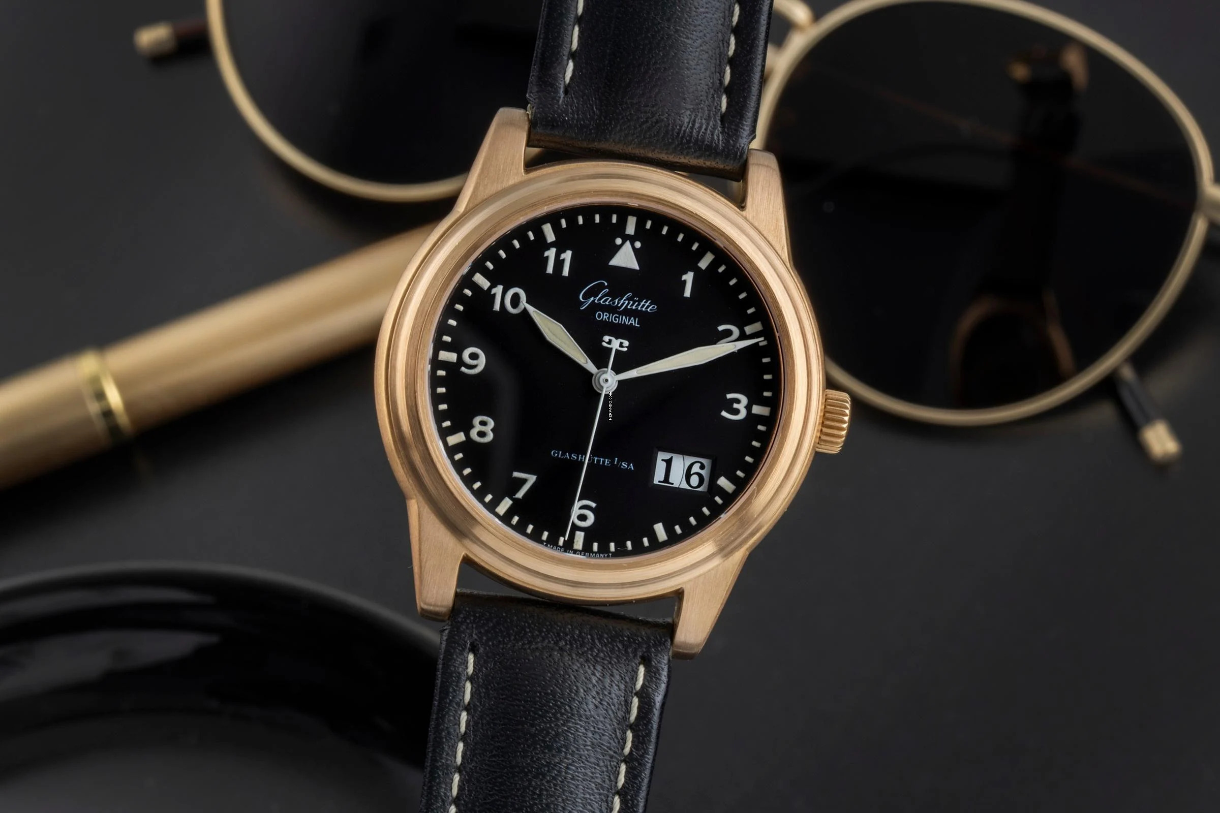 Glashütte Original Senator Navigator Panoramadatum 18k Gold Automatik Herrenuhr Ref. 39-42-07-11-04