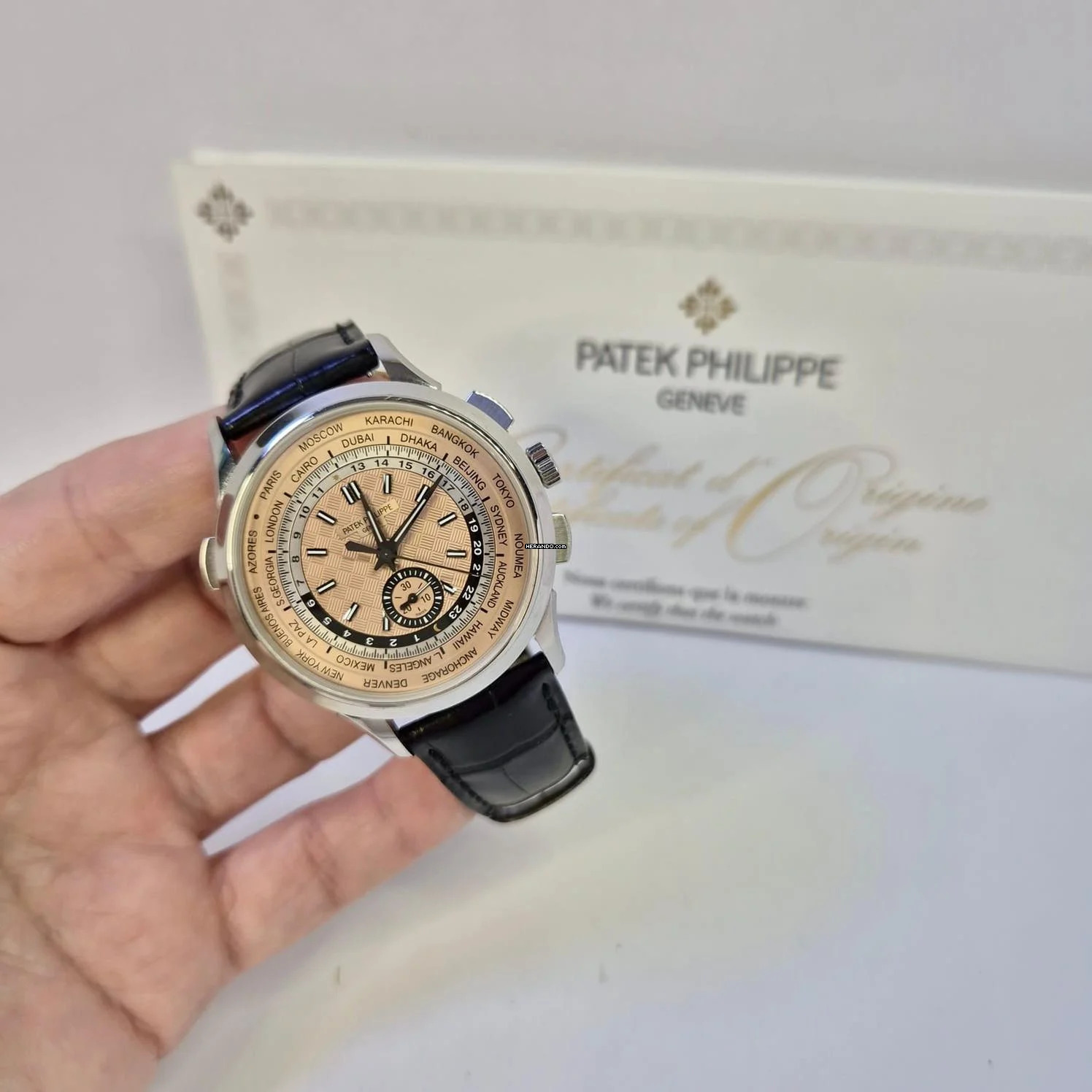 Patek Philippe World Time Chronograph Flyback Salmon Dial 41mm Automático Completo