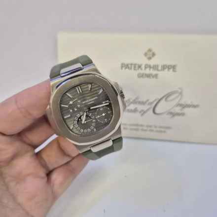  Patek Philippe Nautilus Moonphase Power Reserve Ouro Branco 40mm Automático Completo 